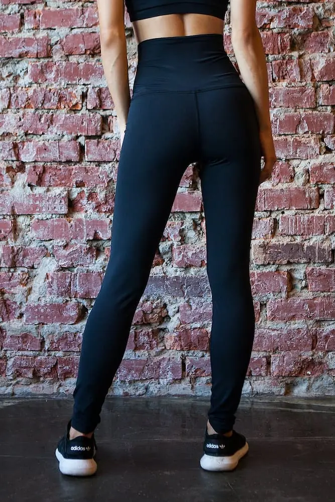 Спортивные леггинсы Black Corset вид сзади