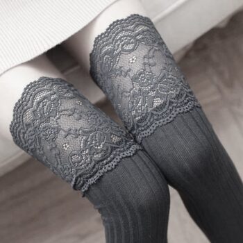 Теплые чулки с кружевом темно-серые